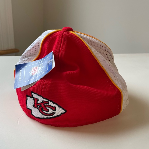 NFL Kansas City Chiefs Fitted Flat Brim Hat Player #31, NWT - Picture 3 of 4